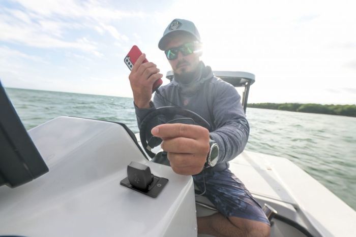ScanStrut Flip Pro snellader IPX4 waterdicht USB-A en USB-C aansluiting 12-24 V met montageplaat