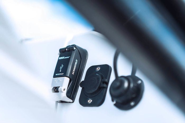 ScanStrut ROKK snellader waterdicht IPX6 2x USB-A aansluitingen zwart