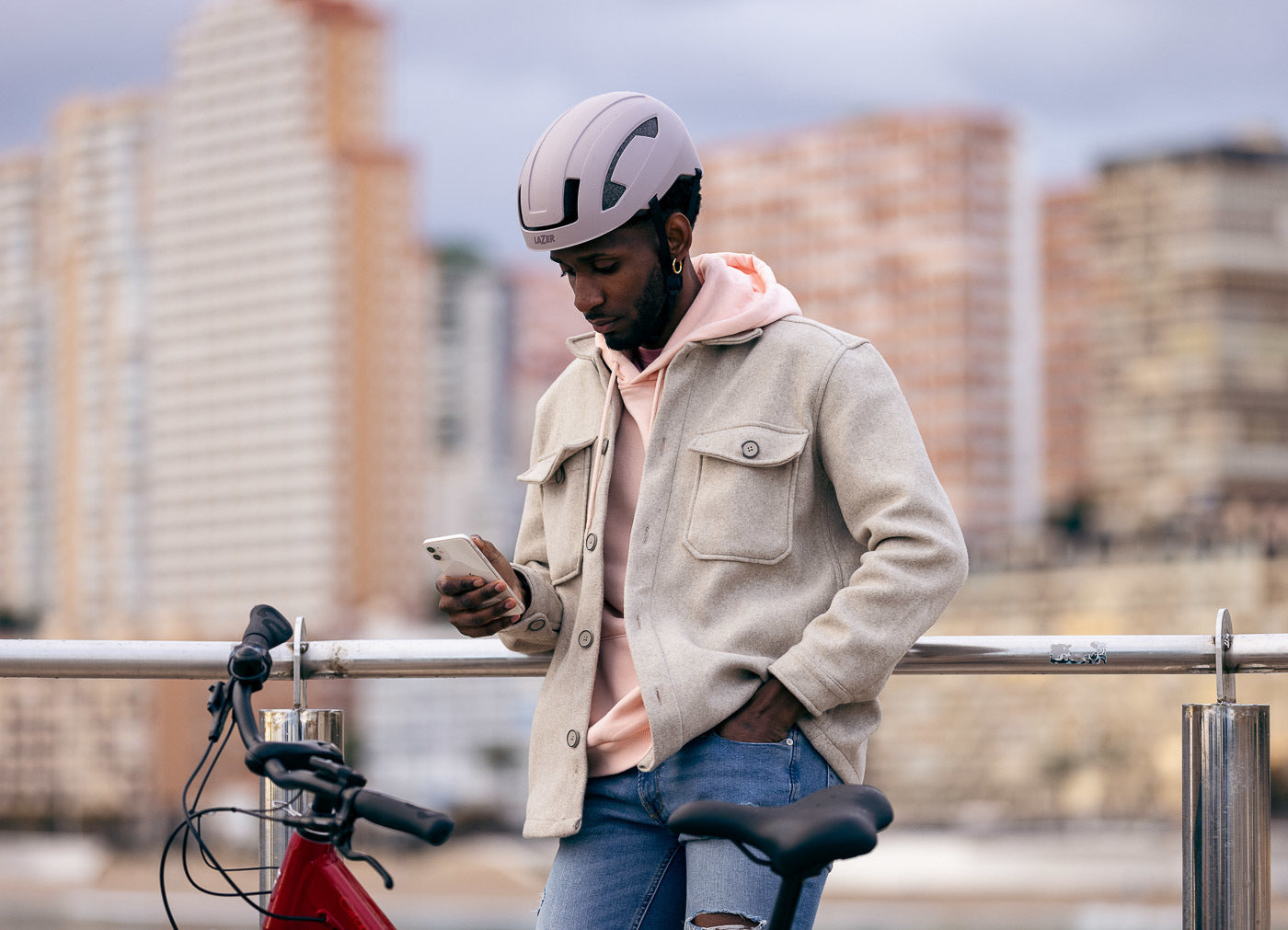 Lazer Cityzen KinetiCore stadsfiets helm paars lila