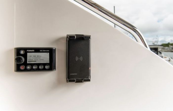 ScanStrut ROKK Active telefoonhouder met oplader draadloos 10W 12-24V