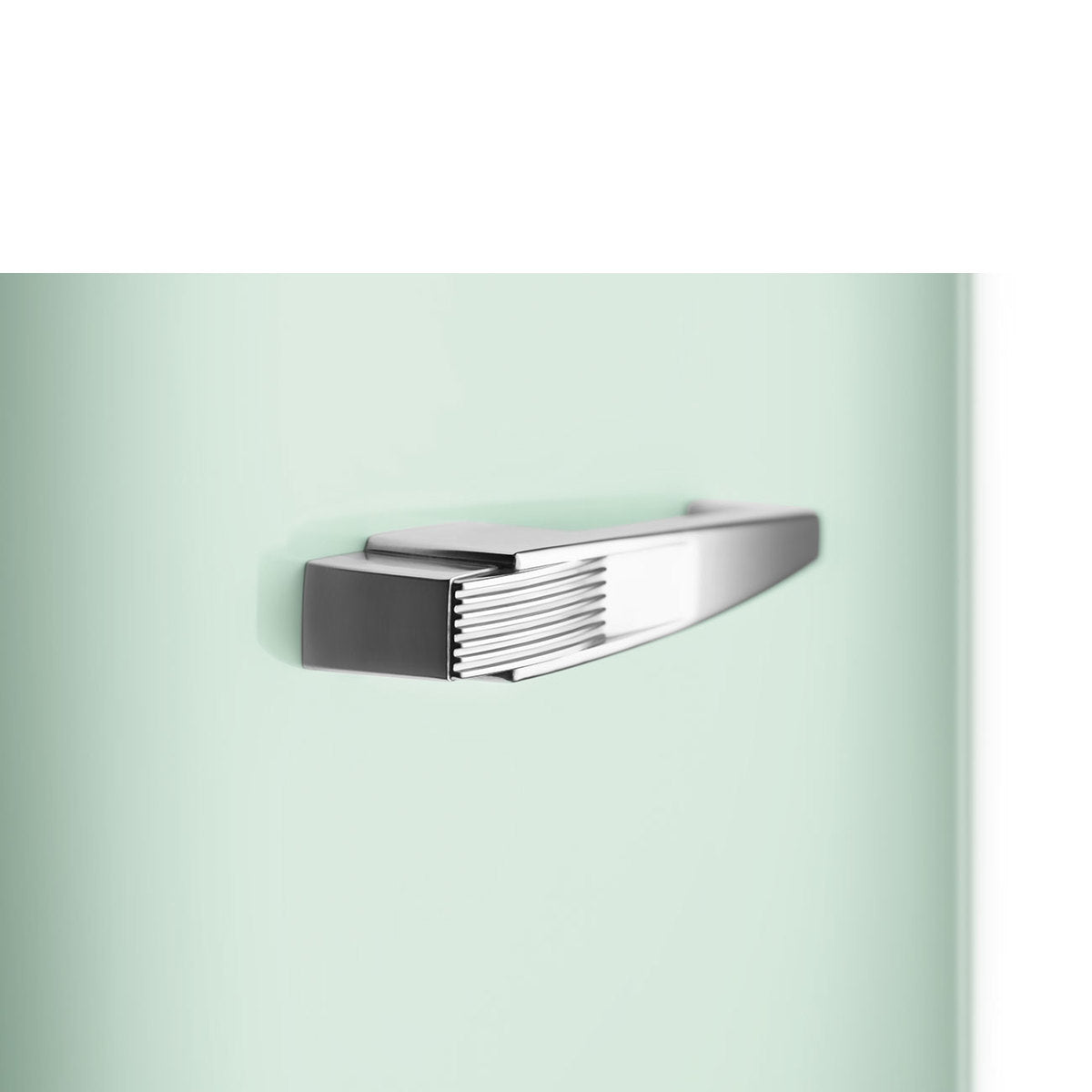 Smeg FAB28RPG5 Jaren 50 Model, deur draaiend naar rechts