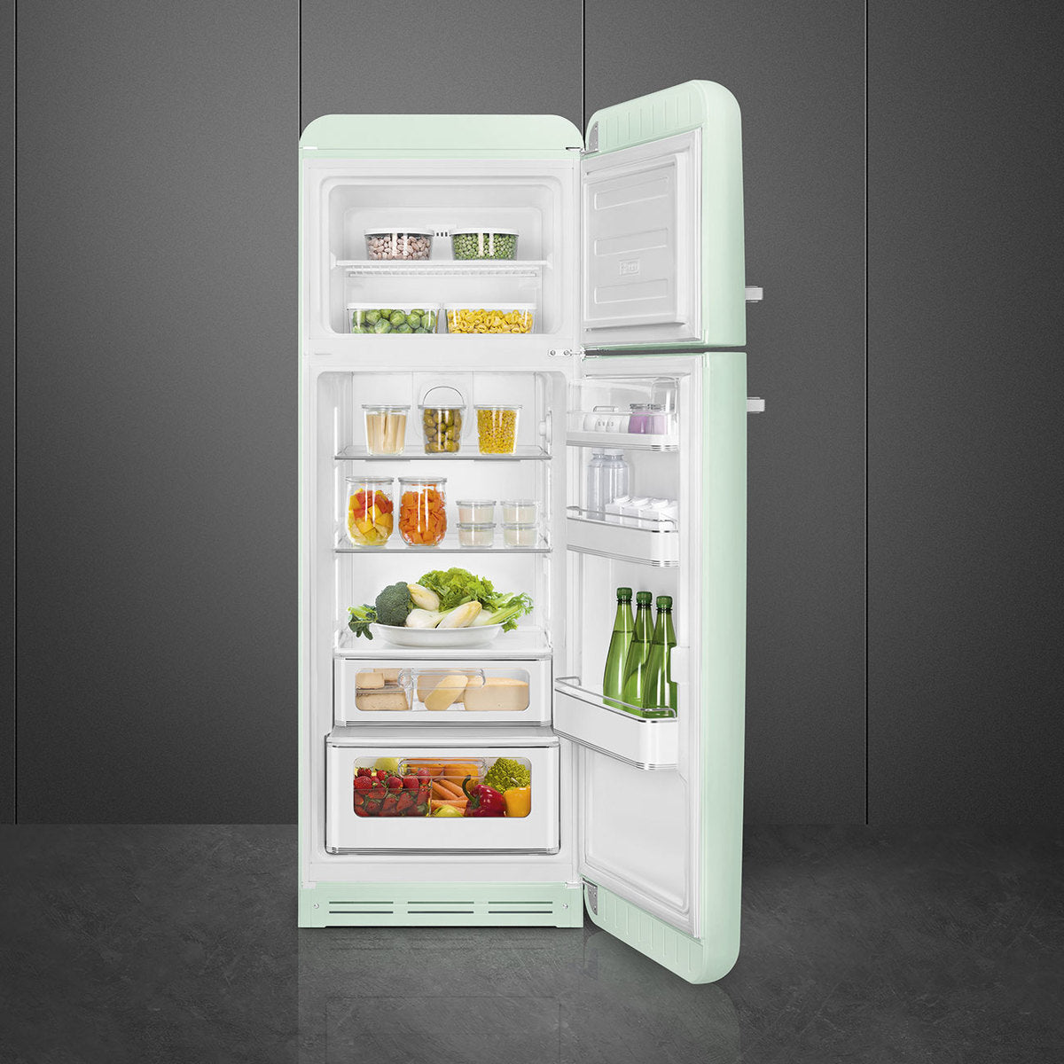 Smeg FAB30RPG5 Jaren 50 Model, deur draaiend naar rechts