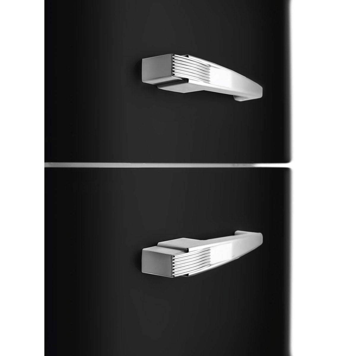 Smeg FAB30RBL5 Jaren 50 Model, deur draaiend naar rechts