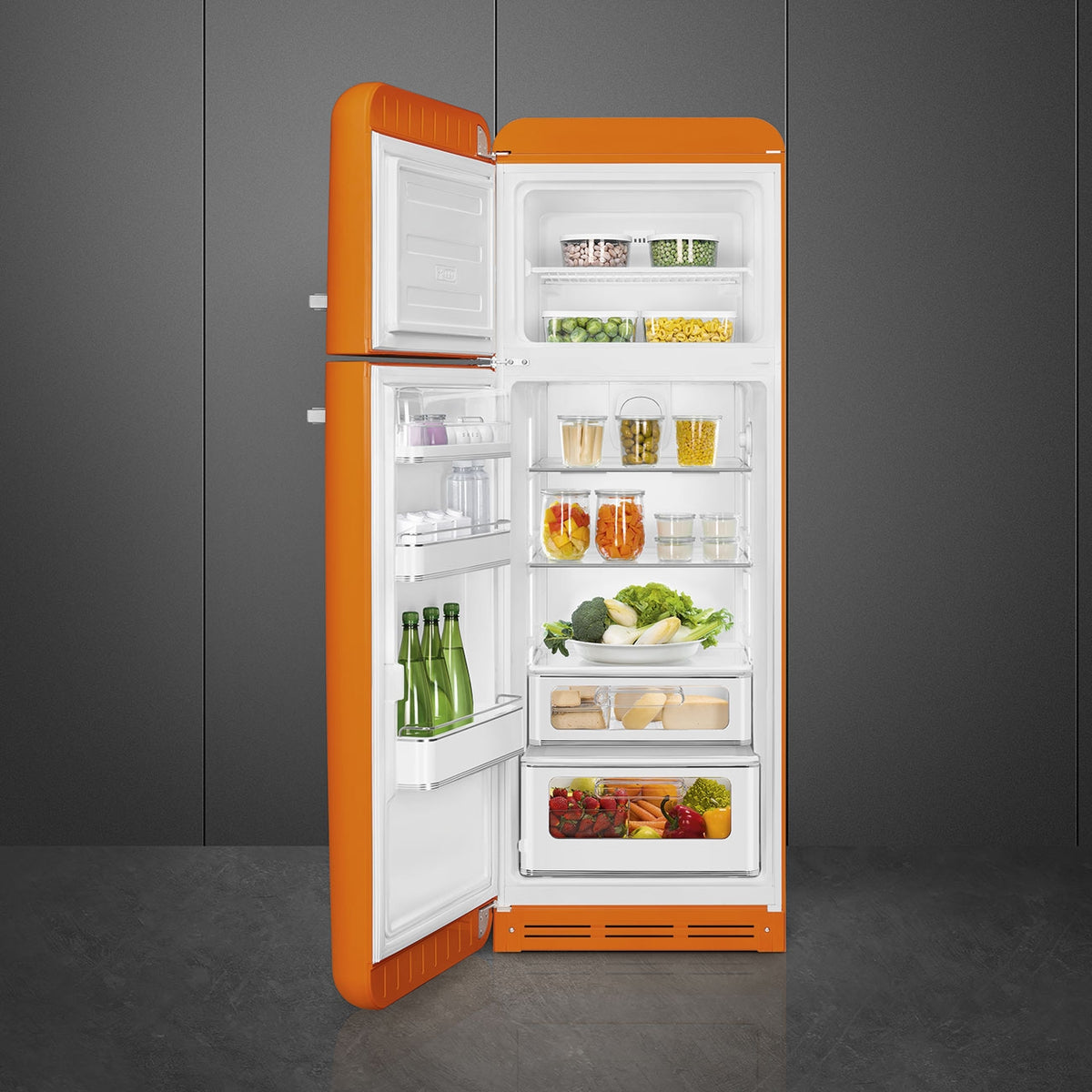 Smeg FAB30ROR5 Jaren 50 Model, deur draaiend naar rechts