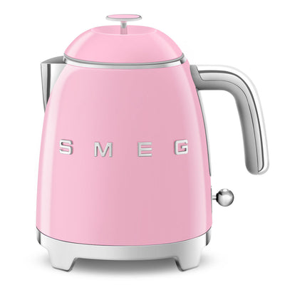 Smeg KLF05PKEU mini waterkoker jaren 50 model