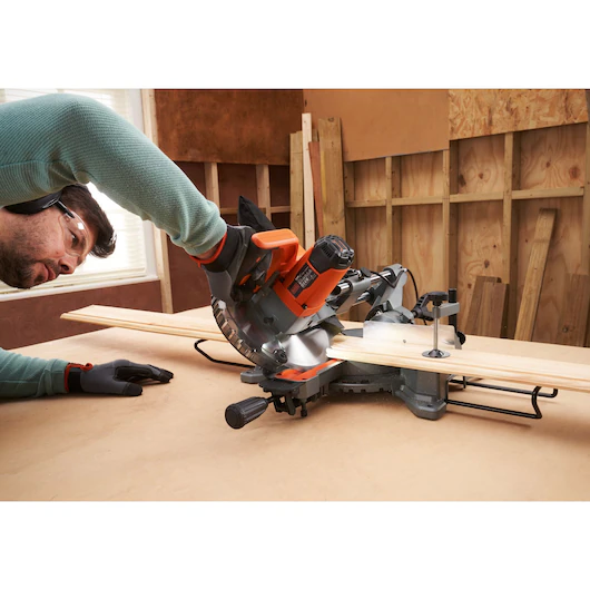 Black&Decker BES701-QS afkortzaag 15 - 45°: 15° / 22.5° / 30° / 31.62° / 45°